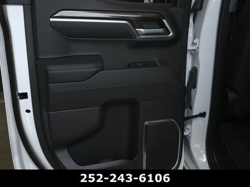 Used 2023 Chevrolet Silverado 1500 LT w/ Protection Package AWD/4WD image 27