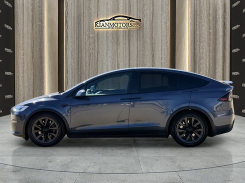 Used 2023 Tesla Model X image 7