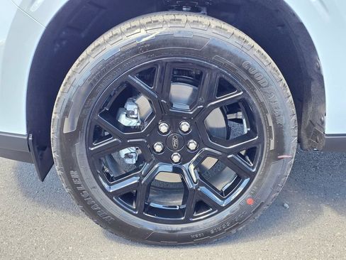 New 2026 Ford Maverick XLT w/ Black Appearance Package AWD/4WD image 8