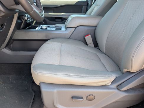 Used 2020 Ford Expedition XLT RWD image 7