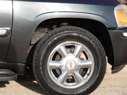 Used 2004 GMC Envoy SLT image 24