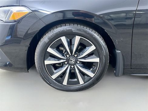 Used 2024 Honda Civic EX-L image 7