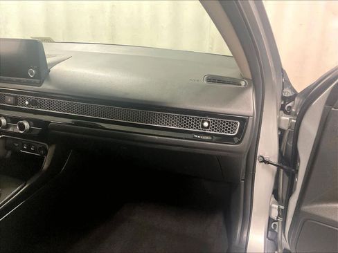 Used 2025 Honda Civic LX image 13