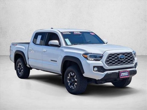 Used 2023 Toyota Tacoma TRD Off-Road w/ Black Out Package (TMS) AWD/4WD image 3