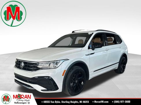 Certified 2023 Volkswagen Tiguan SE R-Line AWD/4WD image 1
