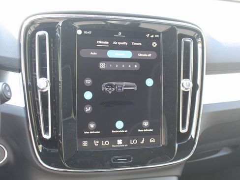 New 2026 Volvo XC40 B5 Ultra w/ Climate Package image 26