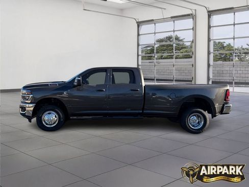 New 2026 RAM 3500 Tradesman image 8