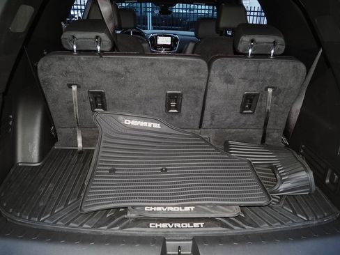 Used 2023 Chevrolet Traverse RS AWD/4WD image 9