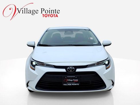 Used 2024 Toyota Corolla LE FWD image 9