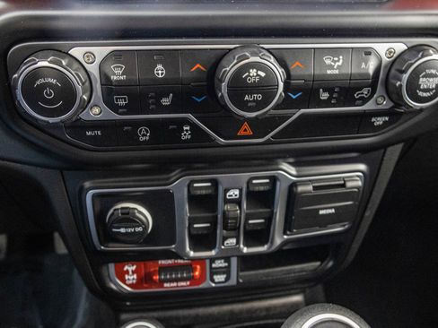 Used 2022 Jeep Wrangler Unlimited Rubicon w/ Steel Bumper Group image 28