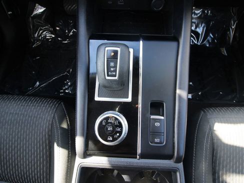 Used 2022 Mitsubishi Outlander ES image 17