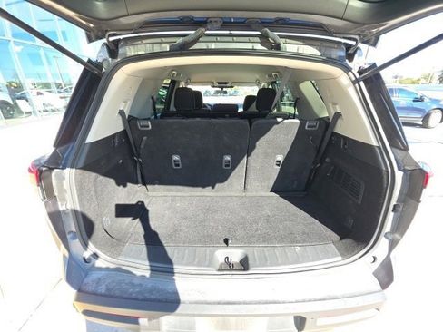 Used 2024 Nissan Pathfinder SV image 27