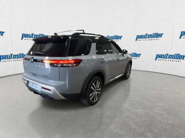 Used 2022 Nissan Pathfinder Platinum w/ Cargo Package AWD/4WD image 11