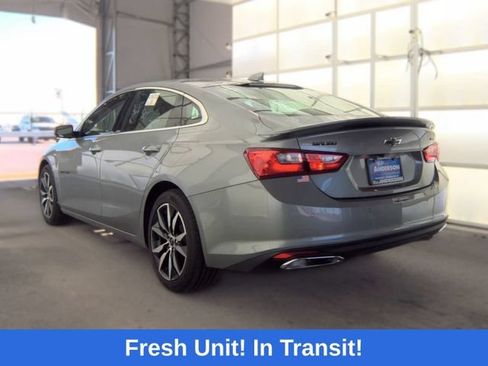 Used 2025 Chevrolet Malibu RS FWD image 3