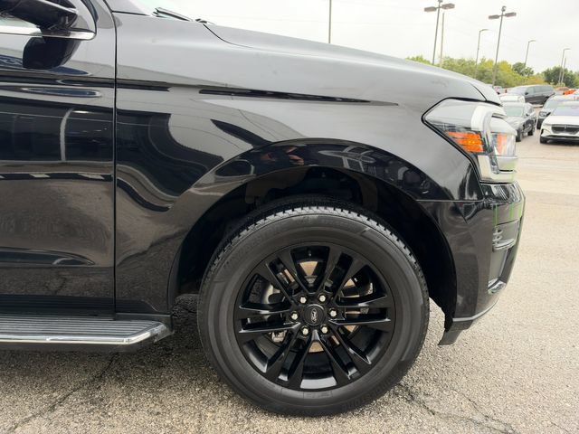 Used 2023 Ford Expedition XLT AWD/4WD image 9