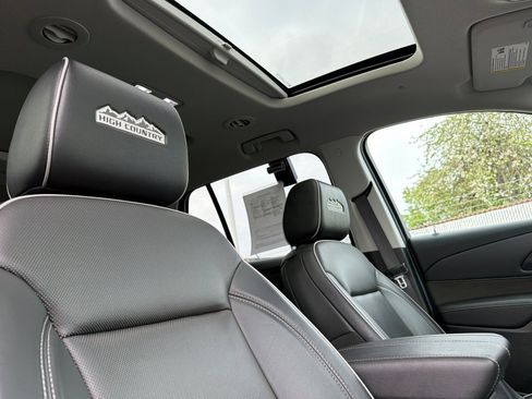 Used 2020 Chevrolet Traverse High Country w/ LPO, Floor Liner Package AWD/4WD image 15