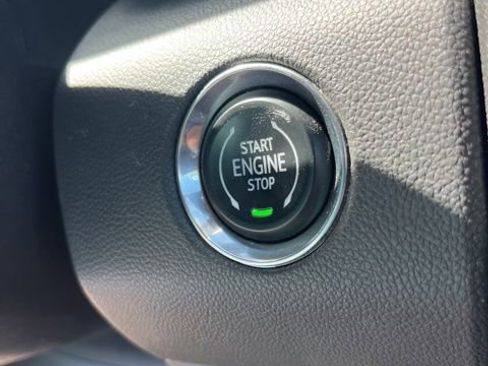 Used 2025 GMC Acadia Elevation image 20