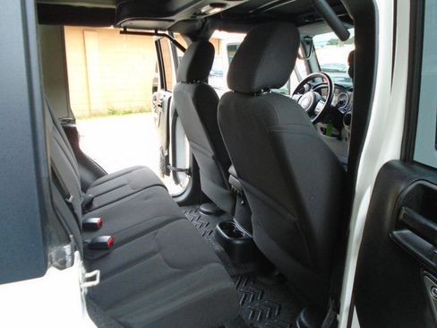 Used 2016 Jeep Wrangler Unlimited Sport w/ Quick Order Package 24S AWD/4WD image 11