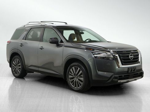 Used 2023 Nissan Pathfinder SL w/ SL Premium Package image 7