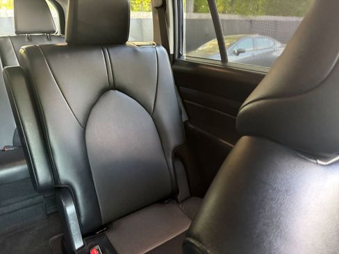 Used 2025 Toyota Grand Highlander FWD image 39