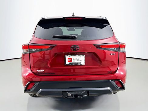 Certified 2025 Toyota Highlander XLE AWD/4WD image 7