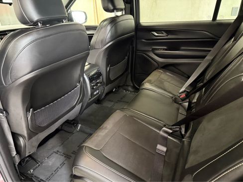 Used 2023 Jeep Grand Cherokee L Laredo AWD/4WD image 25