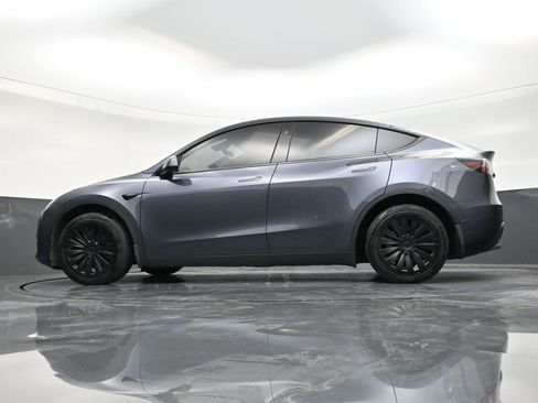 Used 2023 Tesla Model Y Long Range image 21