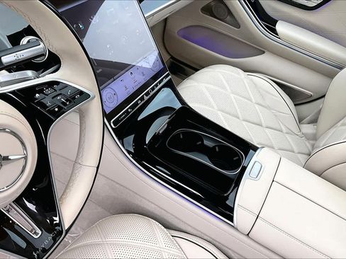 Used 2024 Mercedes-Benz Maybach S 580 Maybach S 580 image 16