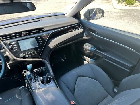 Used 2018 Toyota Camry LE FWD image 26