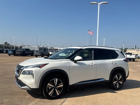 Certified 2023 Nissan Rogue Platinum w/ Platinum Premium Package AWD/4WD image 9