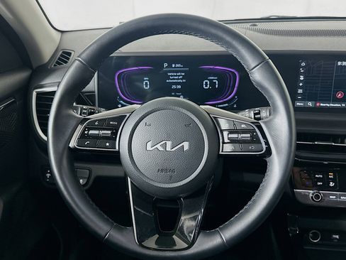Used 2025 Kia Seltos S image 18