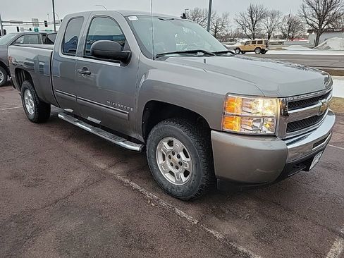 Used 2009 Chevrolet Silverado 1500 LT w/ Power Pack Plus image 8