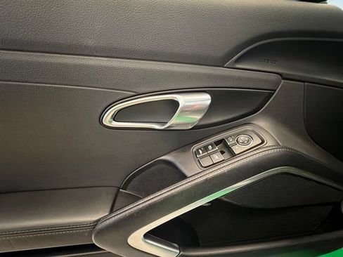 Used 2017 Porsche 911 Carrera RWD image 15