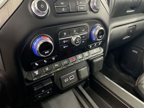 Used 2020 GMC Sierra 2500 Denali w/ Denali Ultimate Package image 16