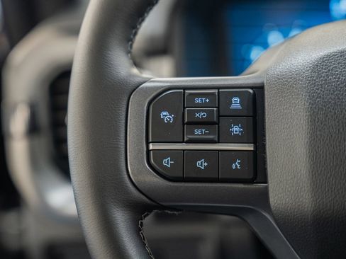 Certified 2025 Ford F150 Lariat image 32