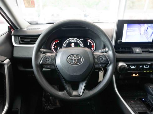 Used 2024 Toyota RAV4 LE AWD/4WD image 21