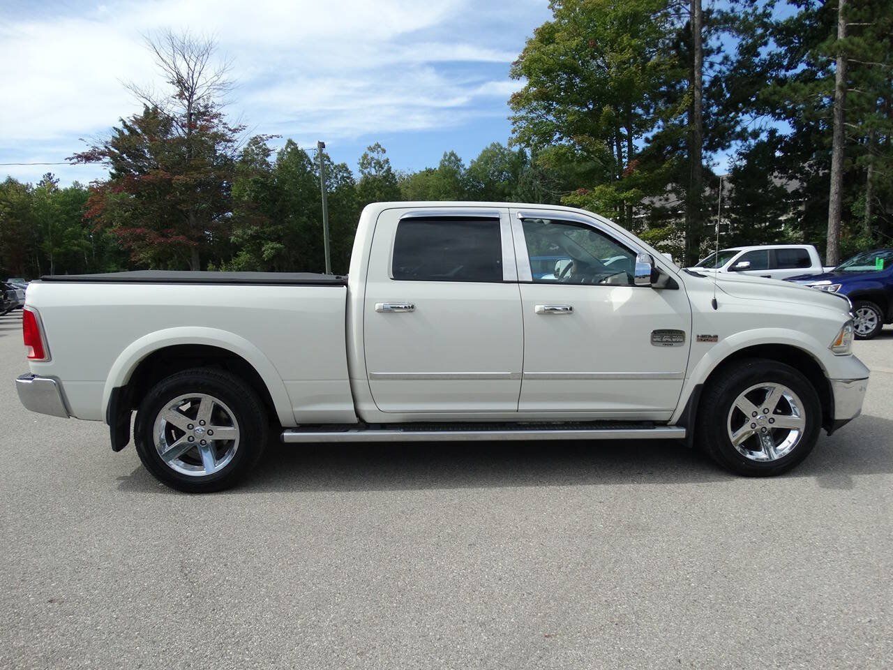 Used 2017 RAM 1500 4x4 Crew Cab Laramie Longhorn image 59