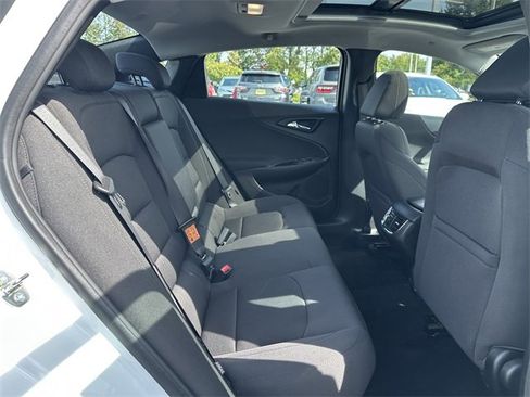 Used 2022 Chevrolet Malibu LT image 37