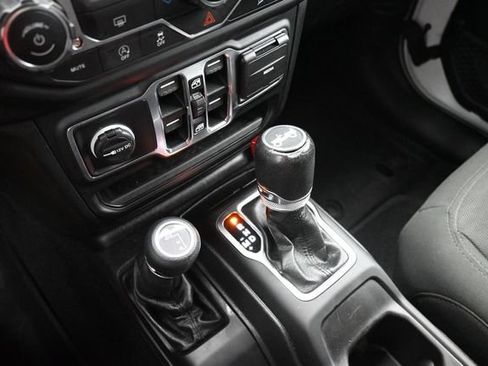 Used 2019 Jeep Wrangler Unlimited Sport S AWD/4WD image 10