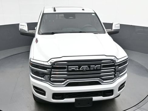 Used 2025 RAM 2500 Laramie AWD/4WD image 46