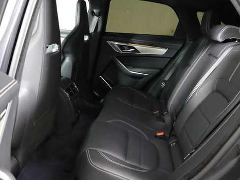 Used 2025 Jaguar F-PACE R-Dynamic S AWD/4WD image 15