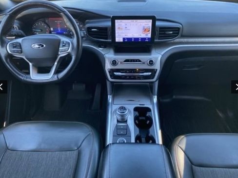 Used 2022 Ford Explorer Timberline image 2