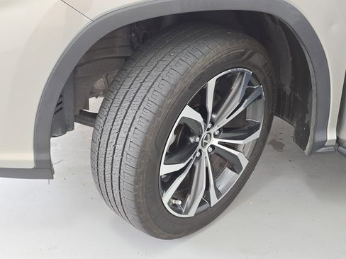 Used 2019 Lexus RX 350L FWD image 34