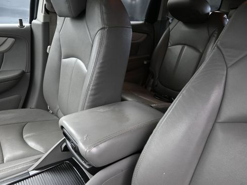 Used 2016 Chevrolet Traverse LT w/ Traveler's Package FWD image 14