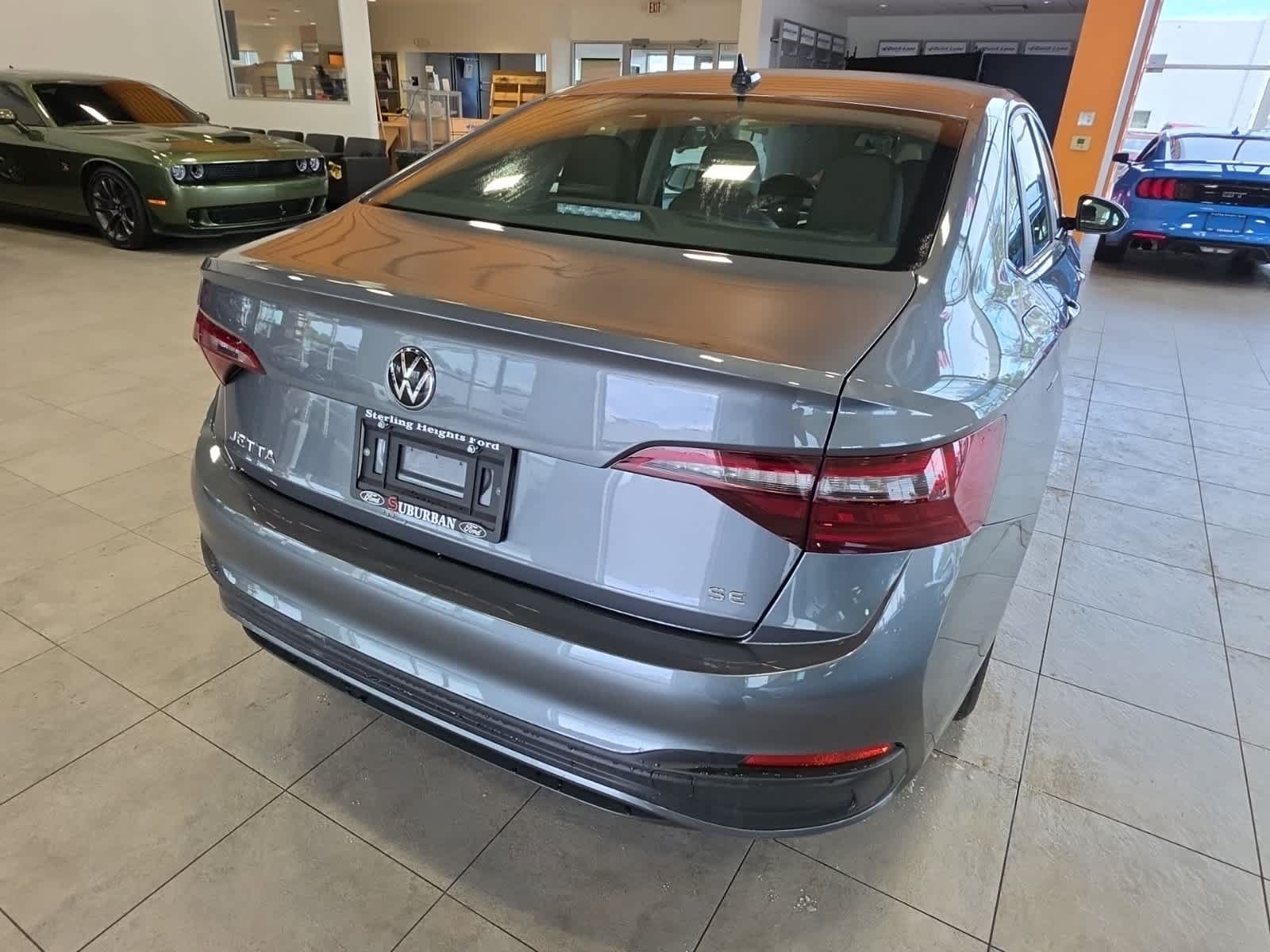 Used 2024 Volkswagen Jetta SE FWD image 7