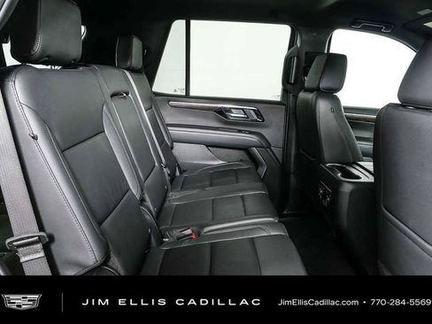Used 2025 Chevrolet Tahoe LT RWD image 21