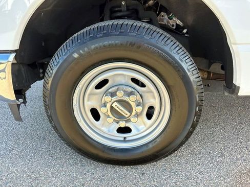 Used 2023 Ford F350 XL w/ XL Chrome Package RWD image 5