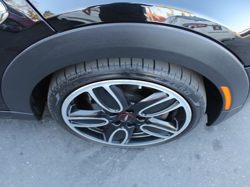 Used 2017 MINI Cooper S image 12