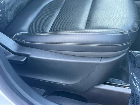 Certified 2021 Ford Escape SEL image 19