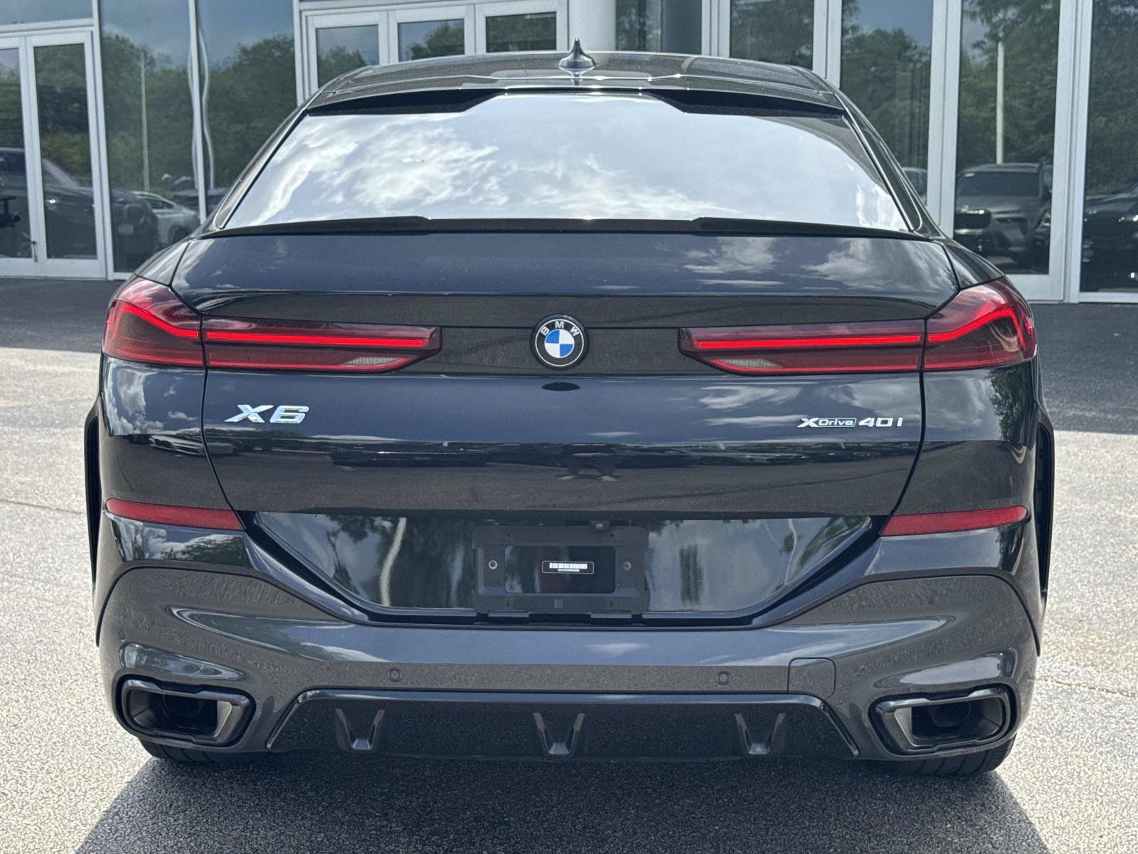 Used 2023 BMW X6 xDrive40i w/ M Sport Package AWD/4WD image 6